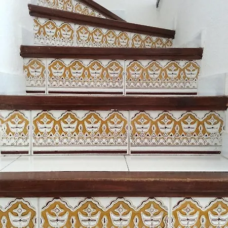 Stunning 3-story Traditional Spanish House Holiday home *